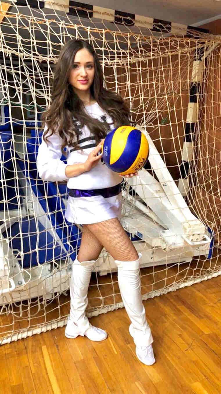 Елена Хребтова