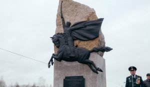 На Южном Урале открыли памятник героям Башкирской дивизии