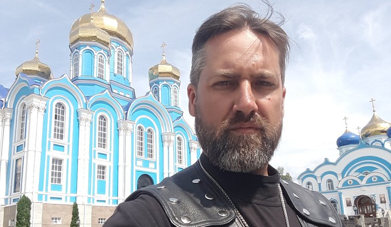 Отец Иоанн байкер