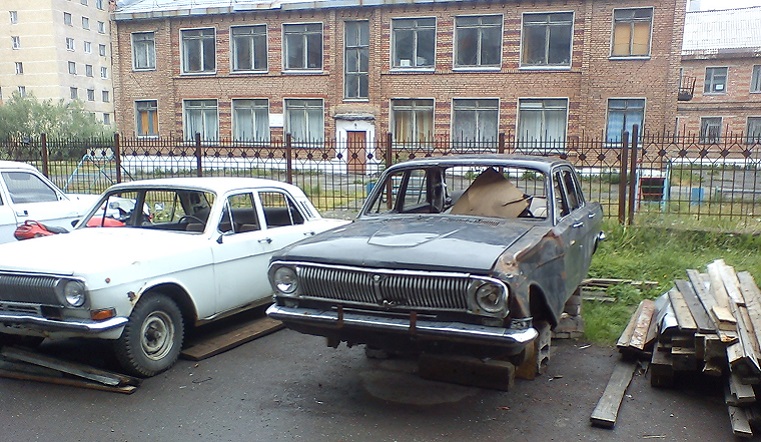 Прибежище вандалов и крыс. За автохлам накажут владельцев