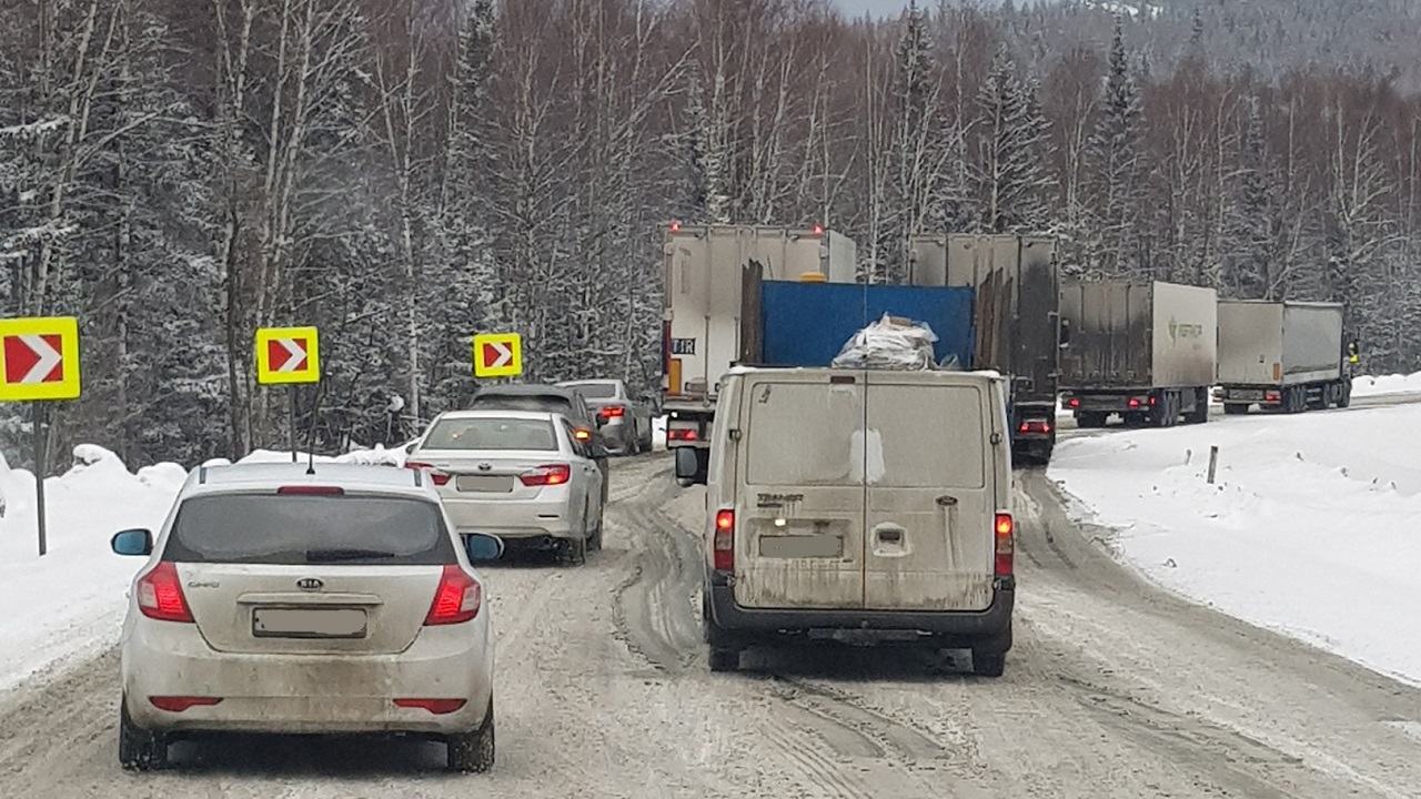 Пробка на трассе м53 сейчас. Трасса м5 Аша Уфа пробки. Пробка на трассе м5 сейчас. Авария и пробка на м5. Объезд затора.