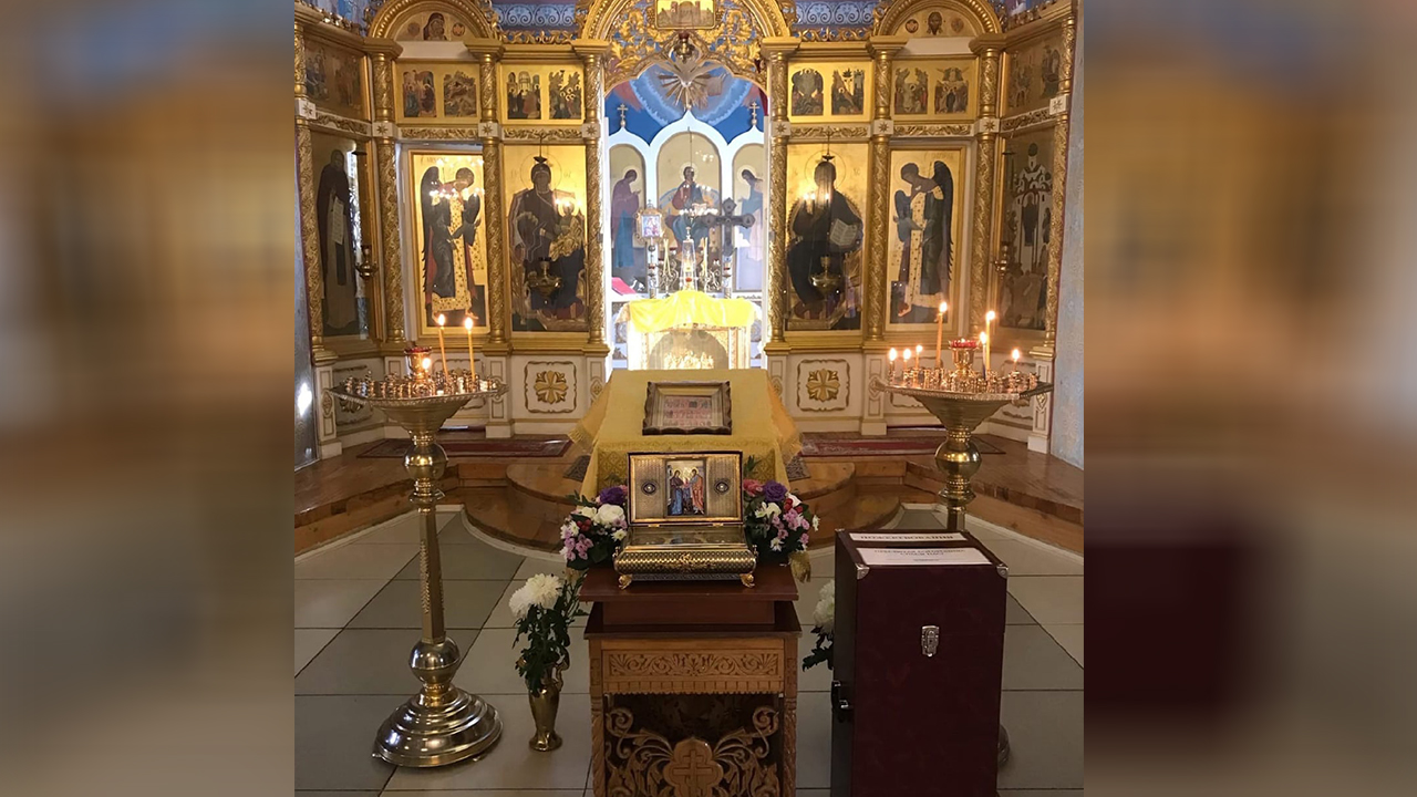 В Челябинскую область доставили ковчег с частью пояса Пресвятой Богородицы