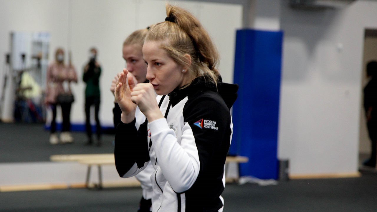 В Челябинске начался Чемпионат России по женскому боксу