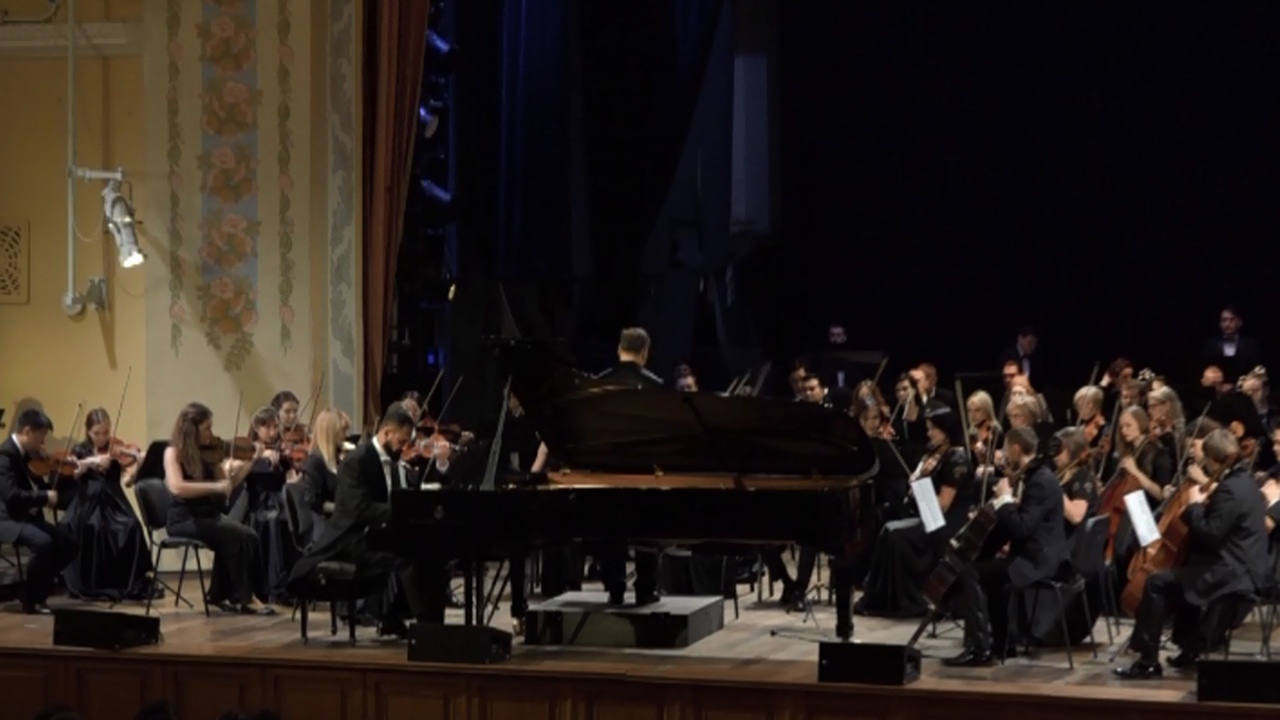 Мексиканский пианист выступил в Челябинской филармонии: как прошел концерт