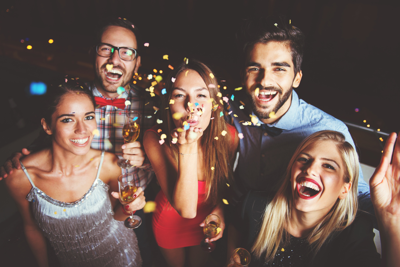 Как знаки зодиака готовятся к Новому году: у кого будут самые крутые вечеринки 