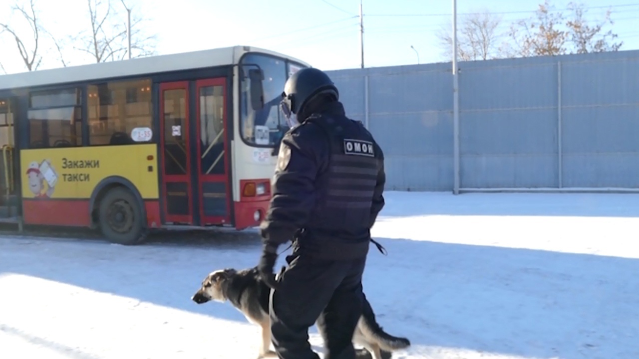 Робот помог обезвредить взрывное устройство на учениях в Челябинске