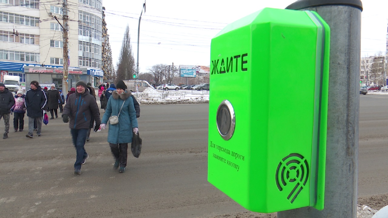 13 умных светофоров установили в Челябинске 