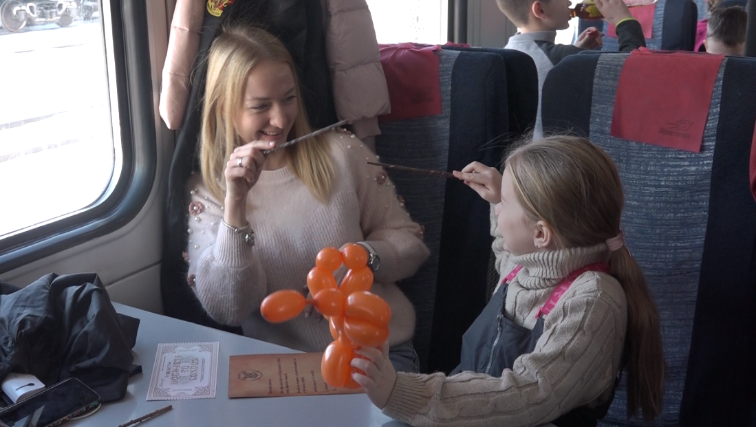 1,5 часа из Челябинска до Хогвартса: на Урале появилась необычная электричка 