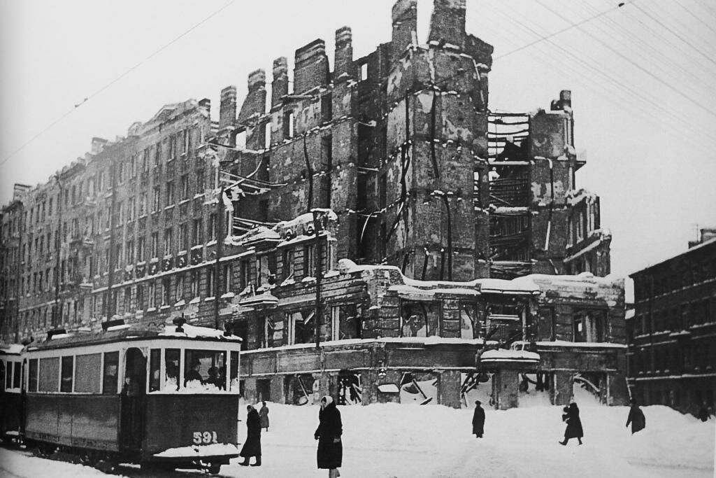 Сегодня День полного освобождения Ленинграда от фашистской блокады