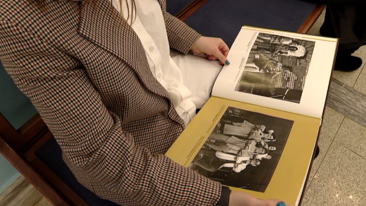 В челябинской филармонии представили музыкальную фотокнигу В челябинской филармонии представили музыкальную фотокнигу