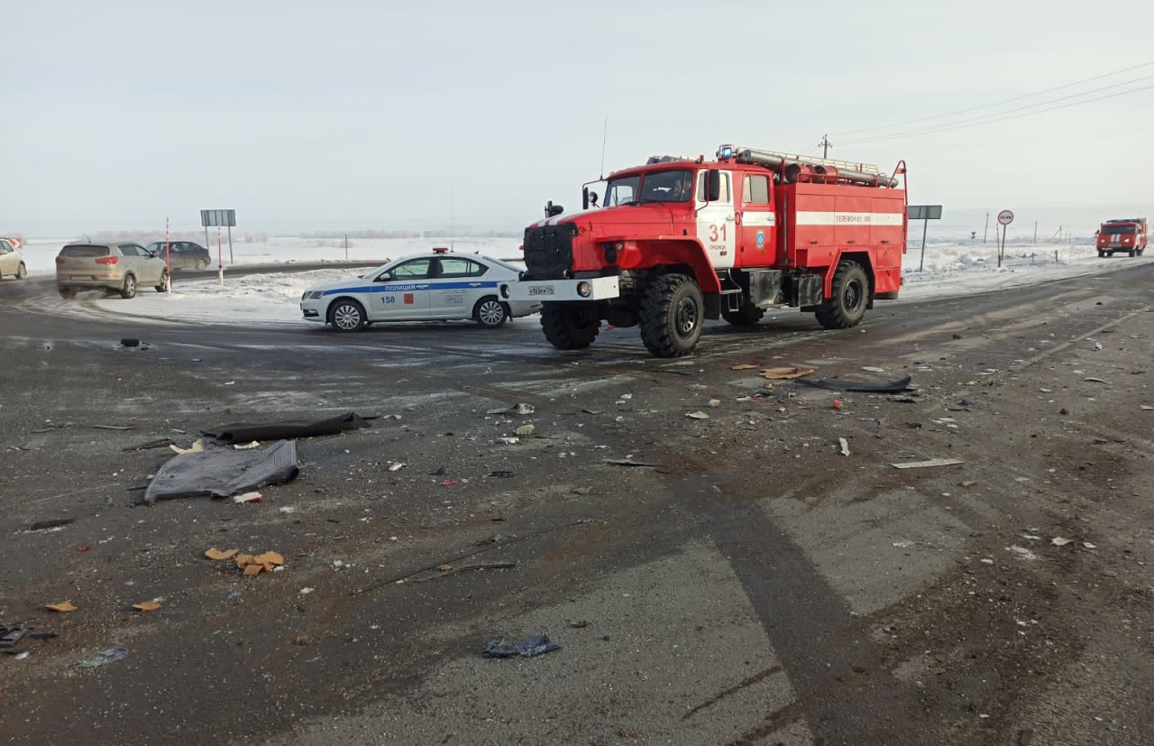 Жесткое тройное ДТП произошло в Челябинской области, есть раненые 
