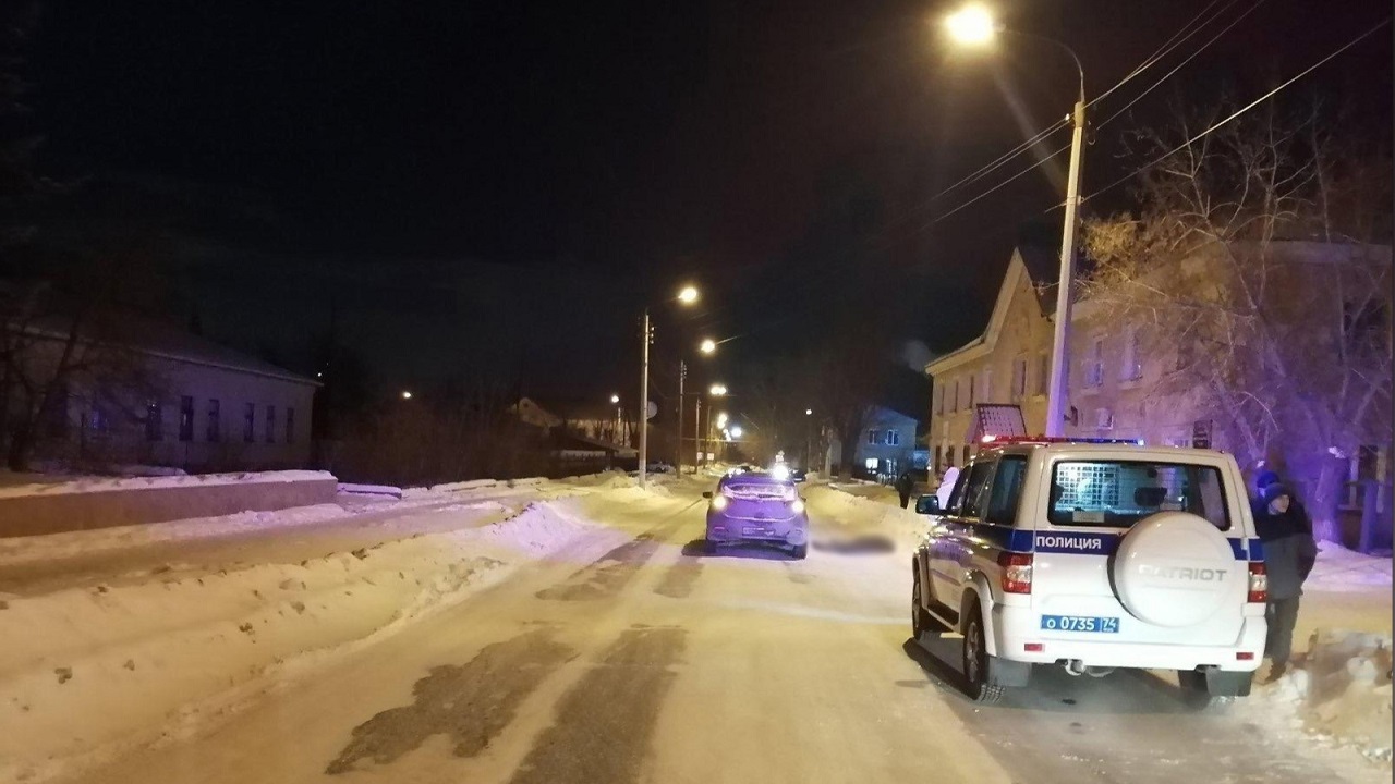Двоих пешеходов насмерть сбили в Челябинской области