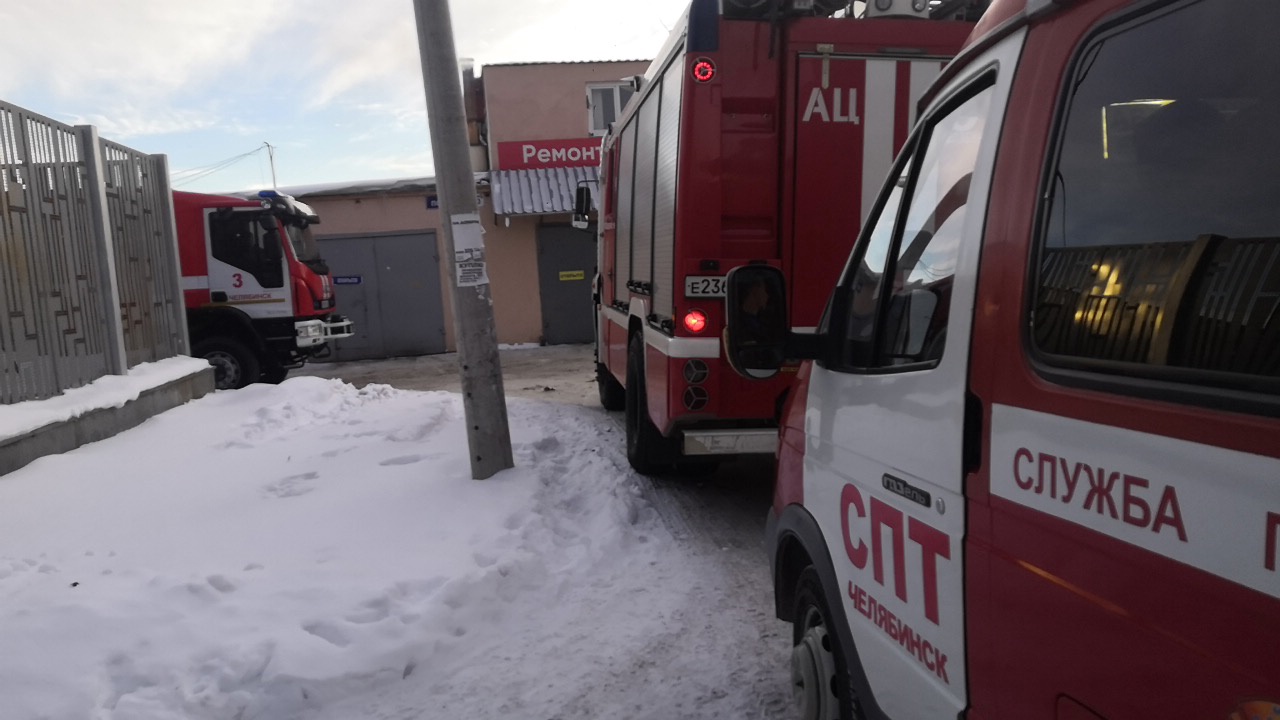 Здание СПА-центра загорелось в Челябинске