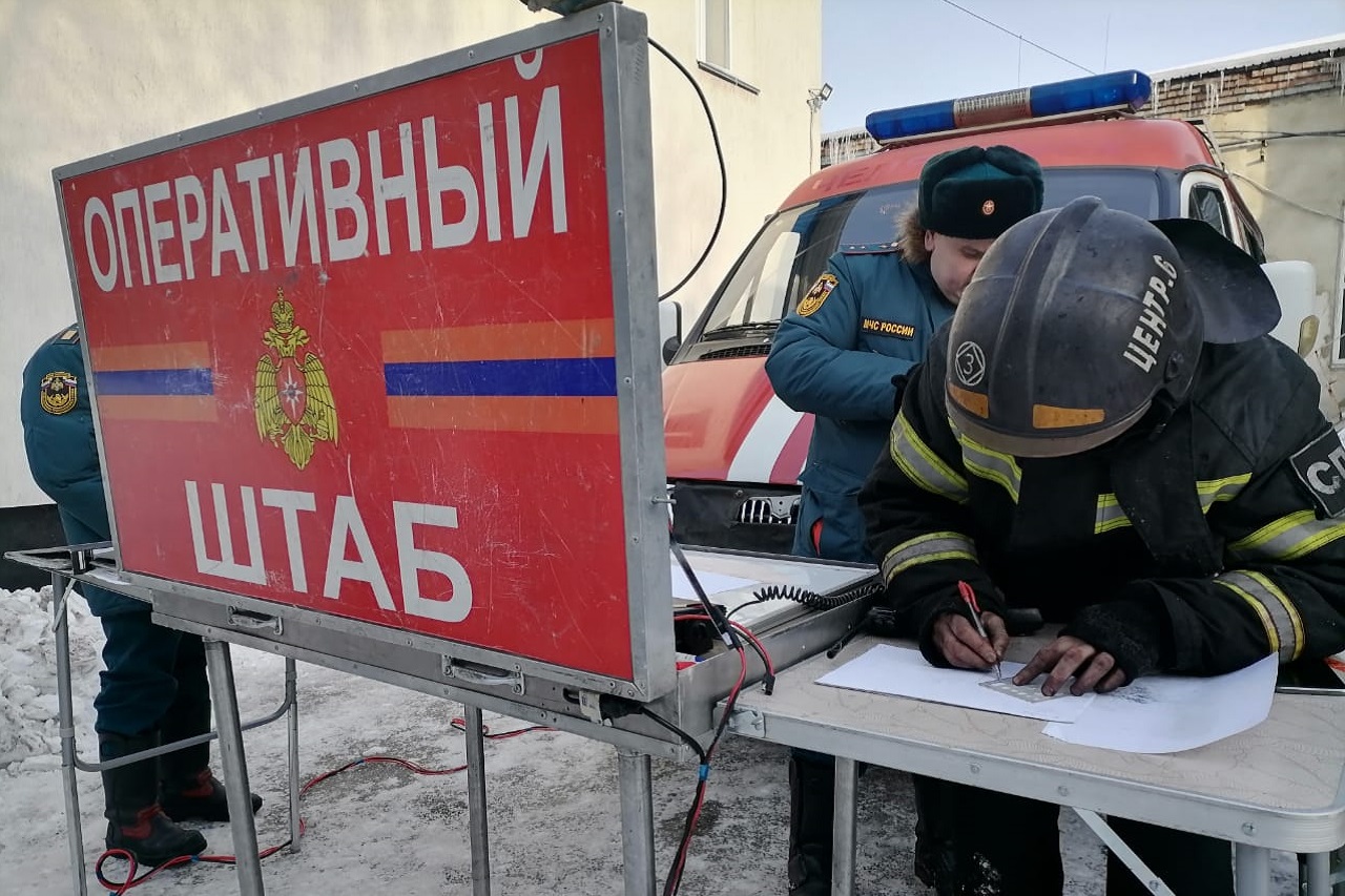 В цеху в Челябинске во время пожара погиб человек