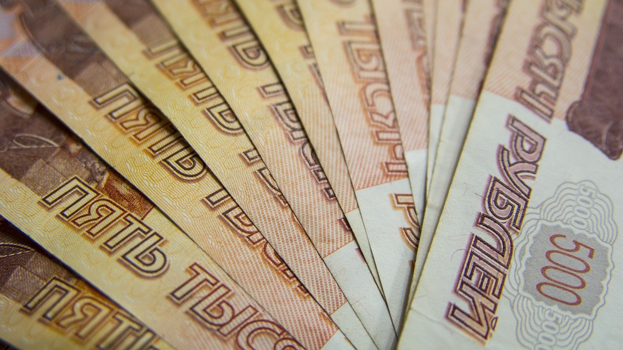 Житель Челябинска купил лотерейный билет и стал мультимиллионером