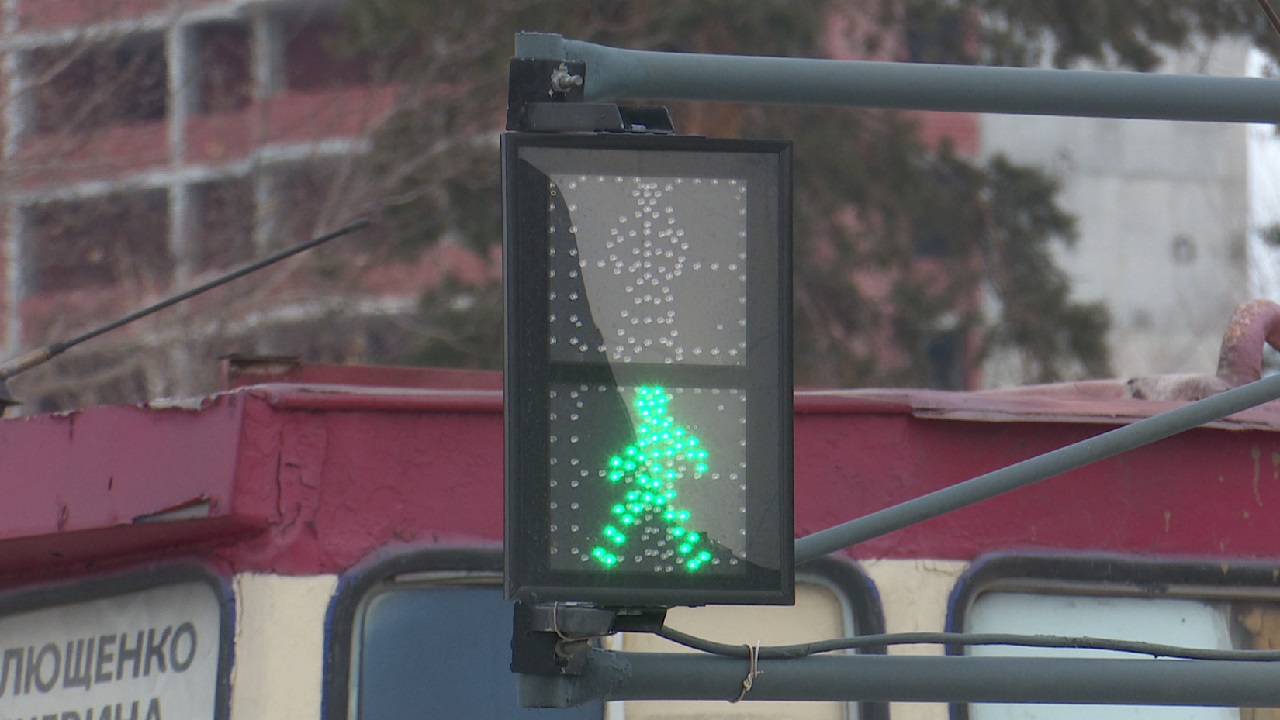 13 умных светофоров установили в Челябинске 