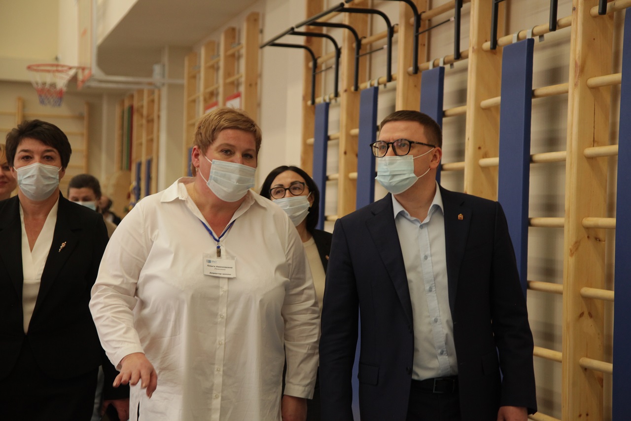 В Челябинске открыли новую современную школу для 1100 учеников В Челябинске открыли новую современную школу для 1100 учеников