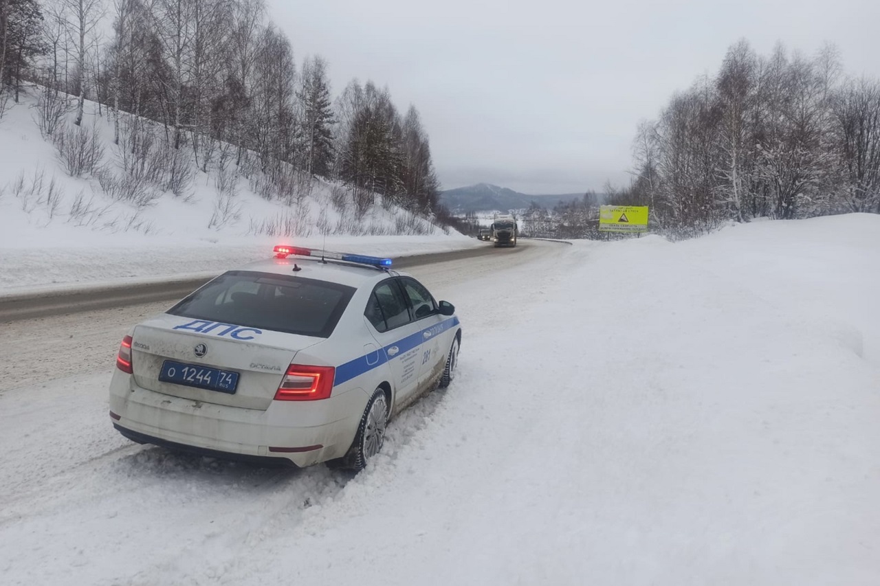 На трассе М5 в Челябинской области продлили ограничения из-за снегопада
