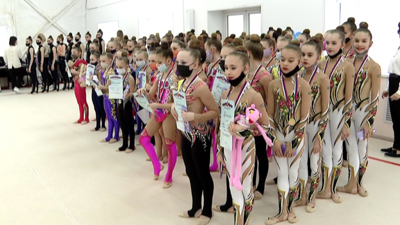 В Челябинске прошел чемпионат по эстетической гимнастике