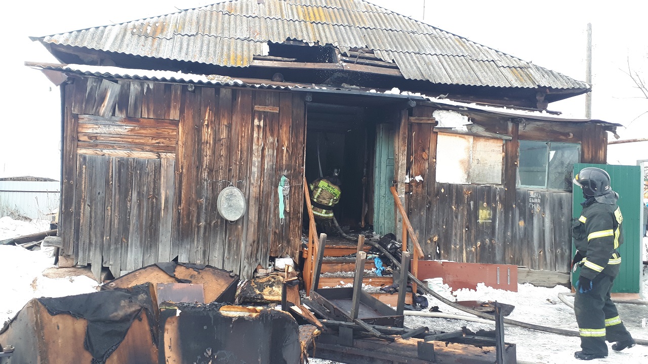 Мужчина погиб во время пожара в Челябинской области
