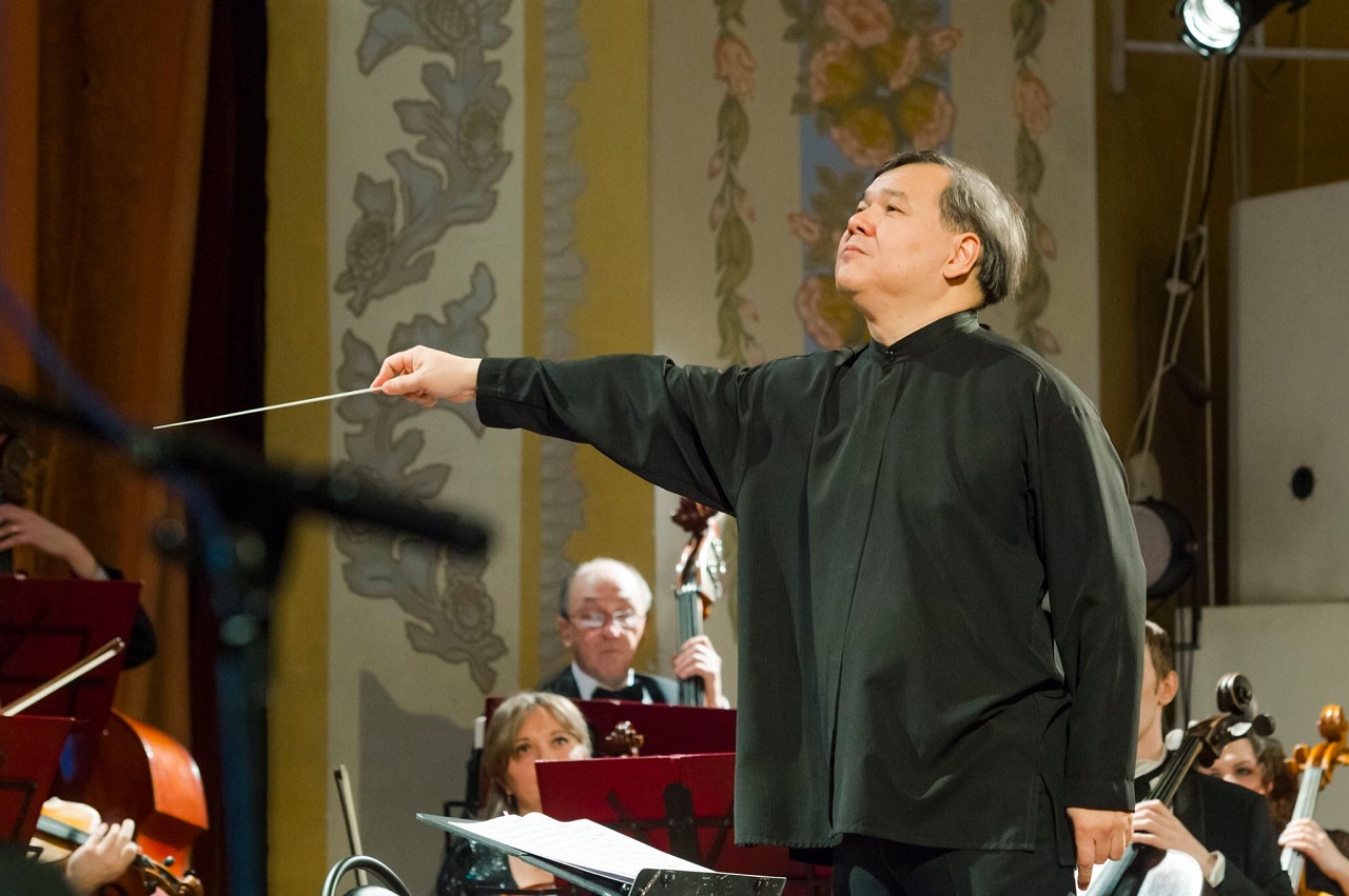 Челябинская филармония отметила юбилей дирижера вечером симфонической музыки