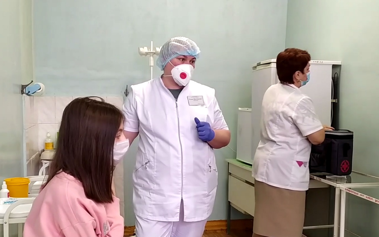 В Магнитогорске началась вакцинация подростков от COVID-19 В Магнитогорске началась вакцинация подростков от COVID-19