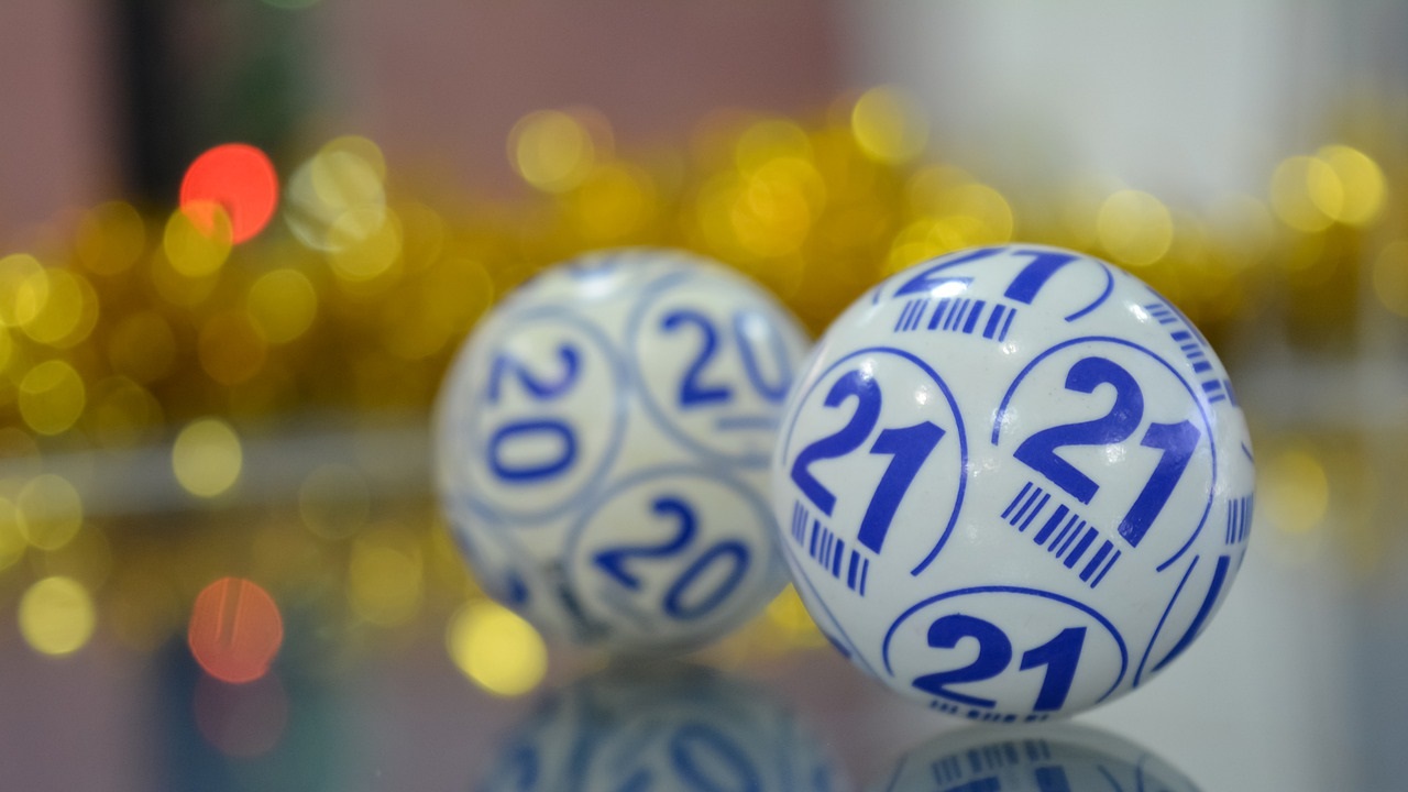 Пенсионерка из Челябинской области выиграла миллион в лотерею