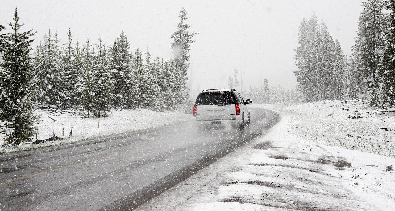Снег и порывистый ветер: погода в Челябинской области резко ухудшится