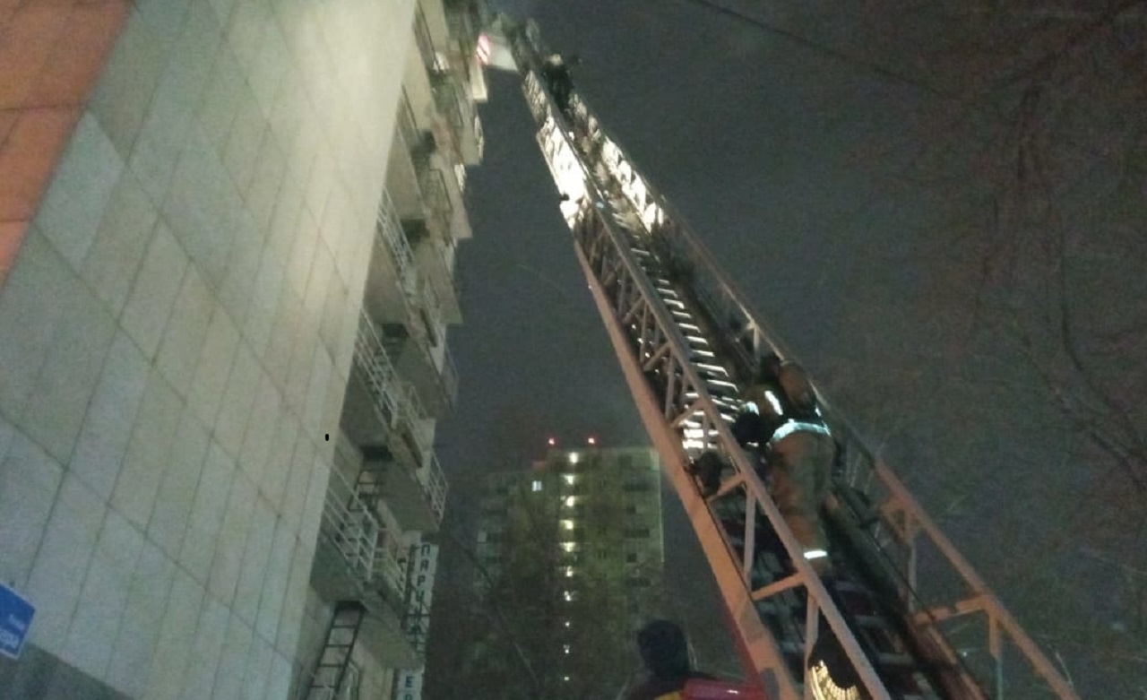 Пожар произошел в общежитии медуниверситета Челябинска Пожар произошел в общежитии медуниверситета Челябинска