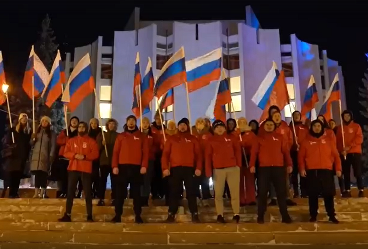 Волонтеры Челябинска провели флешмоб в поддержку олимпийцев