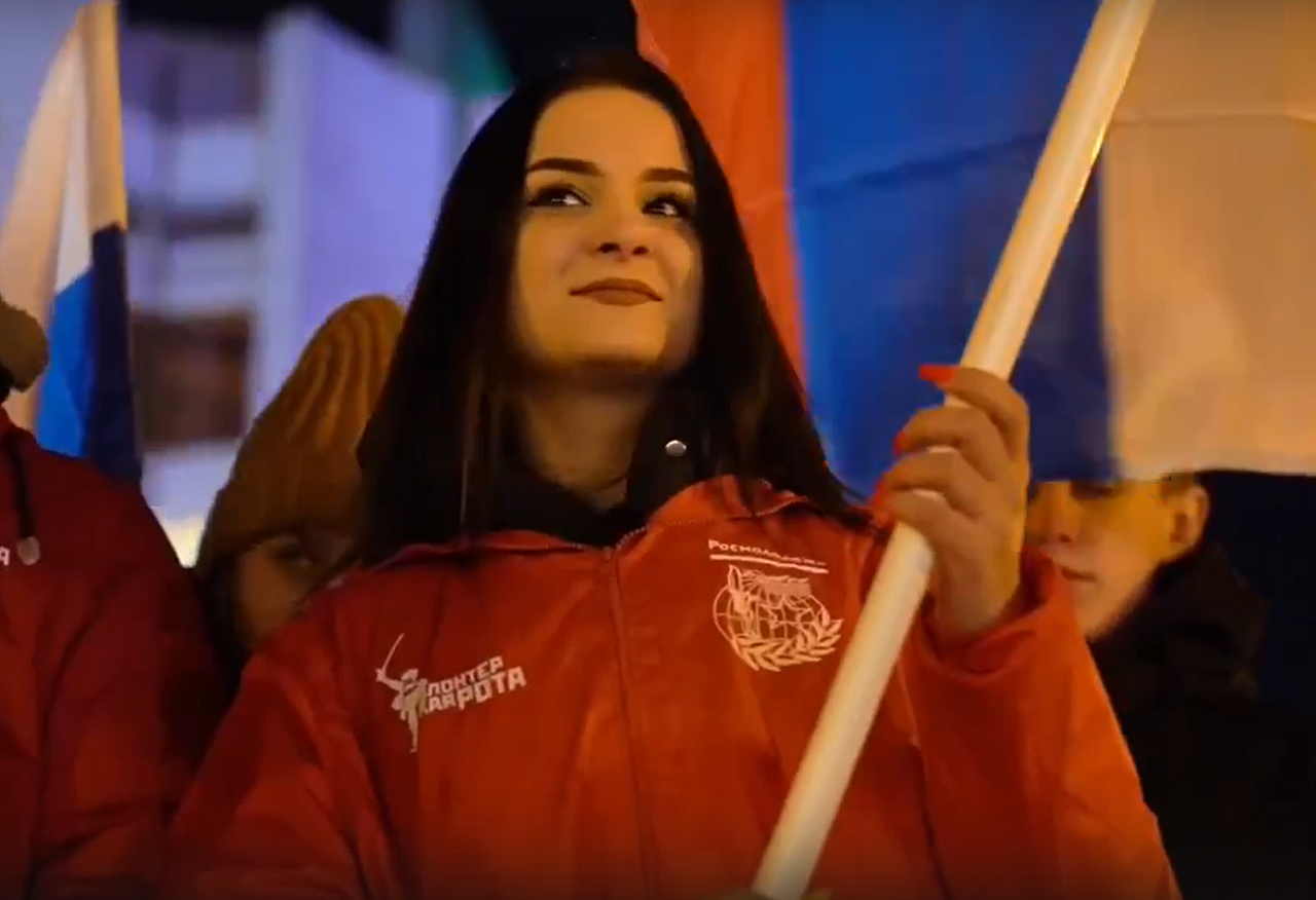 Волонтеры Челябинска провели флешмоб в поддержку олимпийцев