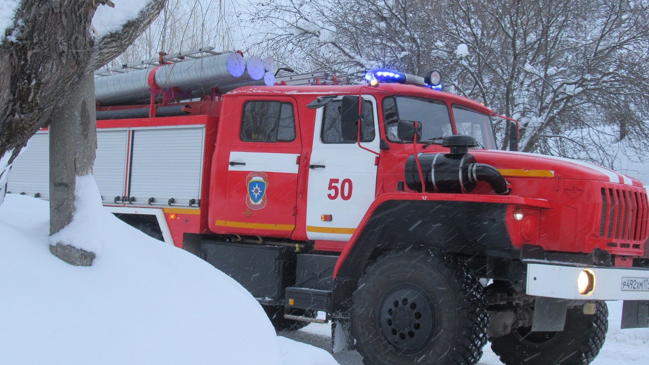 Административное здание вспыхнуло на северо-западе Челябинска