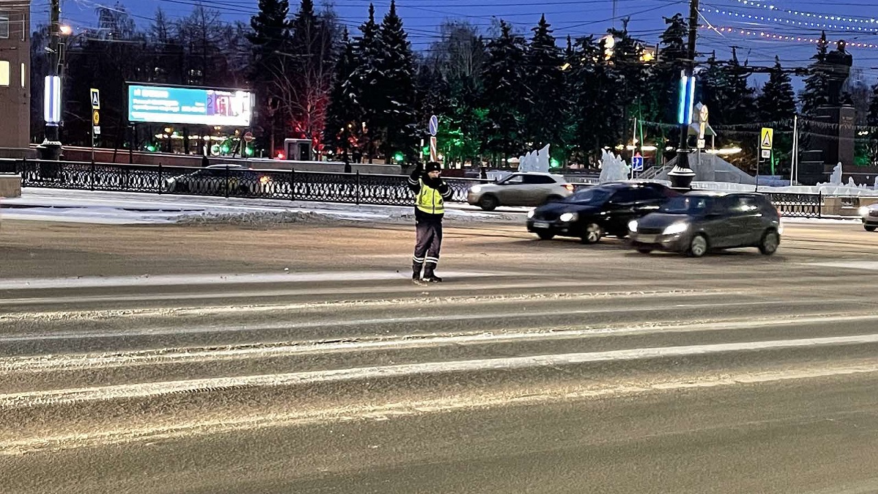 Вечером в пятницу в центре Челябинска ограничат движение транспорта Вечером в пятницу в центре Челябинска ограничат движение транспорта