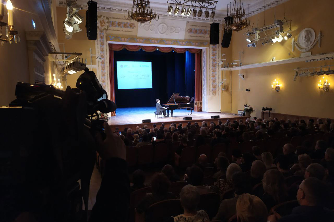 Пианист Денис Мацуев проводит фестиваль в Челябинской области