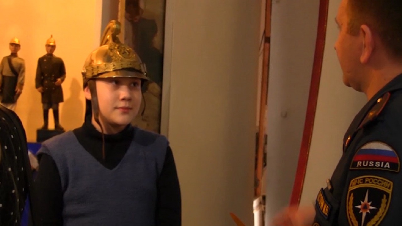 Школьника из Челябинска пригласили на персональную экскурсию в управление МЧС 