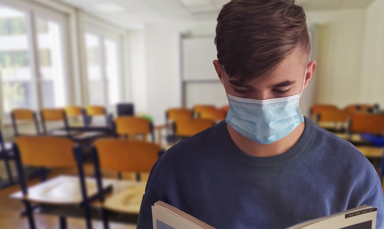 Коронавирус в Челябинске: спад заболеваемости и снятие ограничений