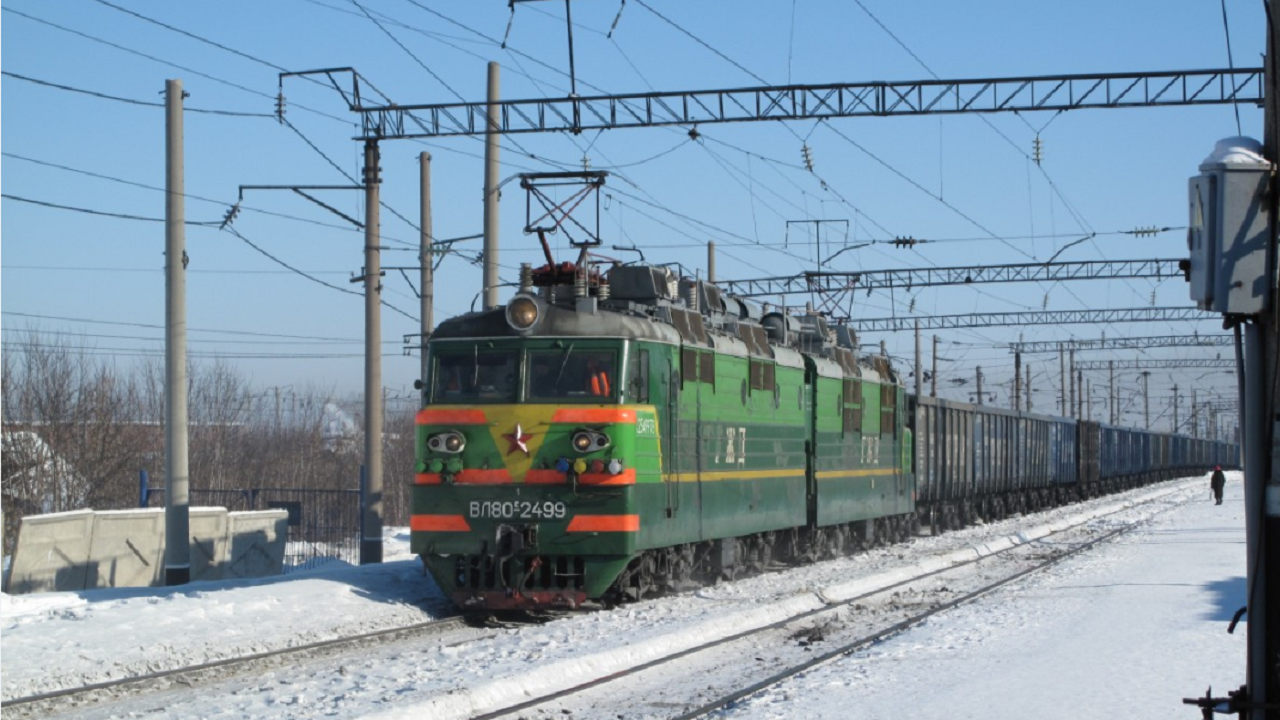 Поезд сбил женщину на перегоне в Челябинске