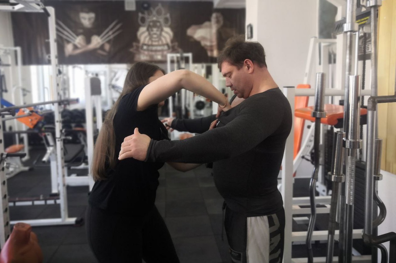 Фитнес-тренер из Челябинска создал аналог зарубежной экипировки для спортсменов