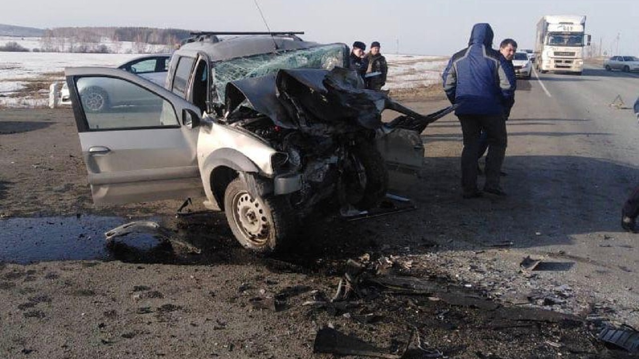 4 человека погибли в жутком ДТП на трассе в Челябинской области