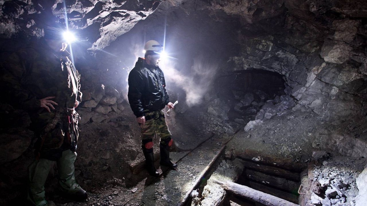 Впечатляющие кадры подземелий "Золотой Горы" показал фотограф из Челябинска