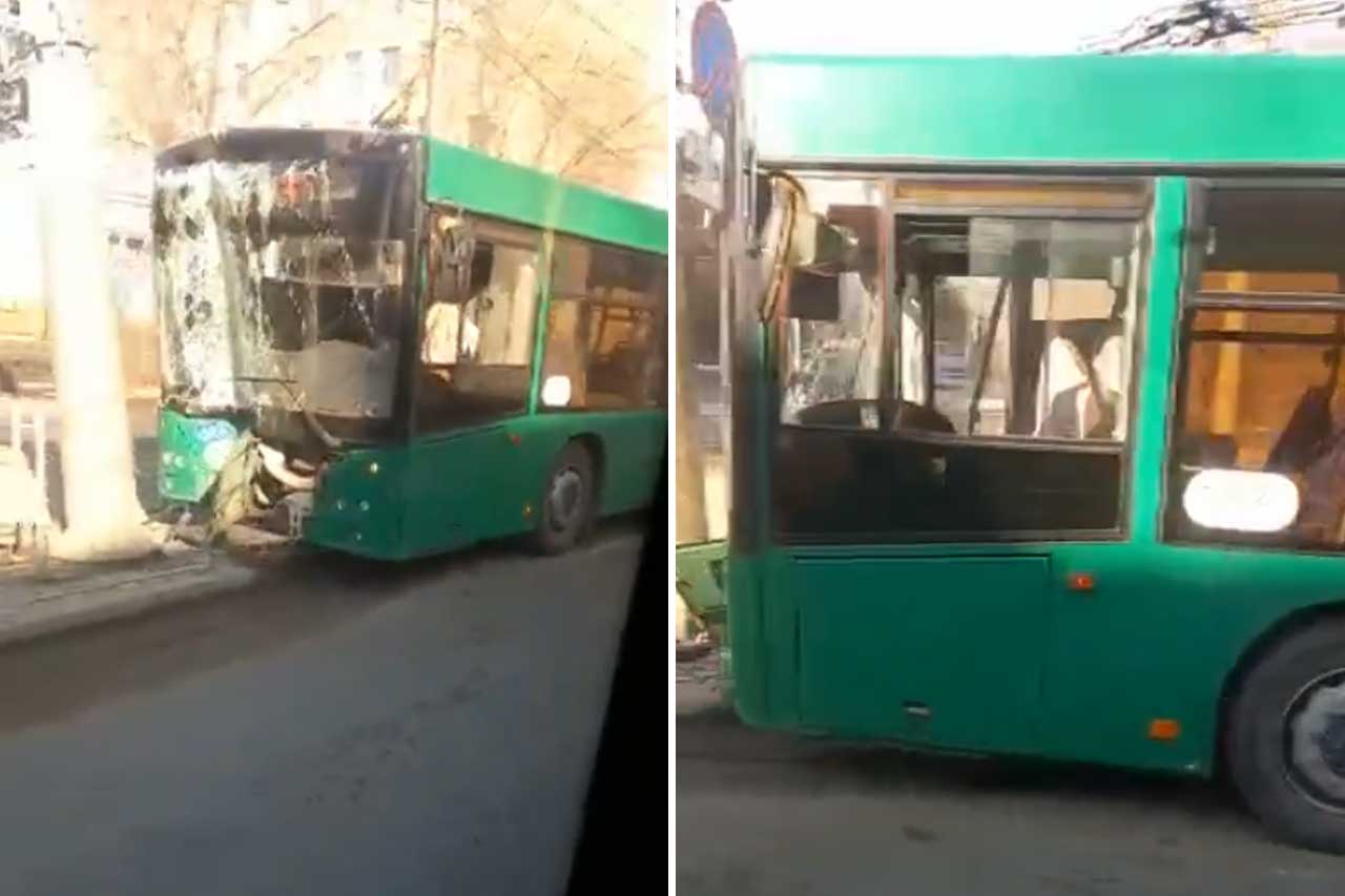 Пассажирский автобус врезался в столб в Челябинске ВИДЕО