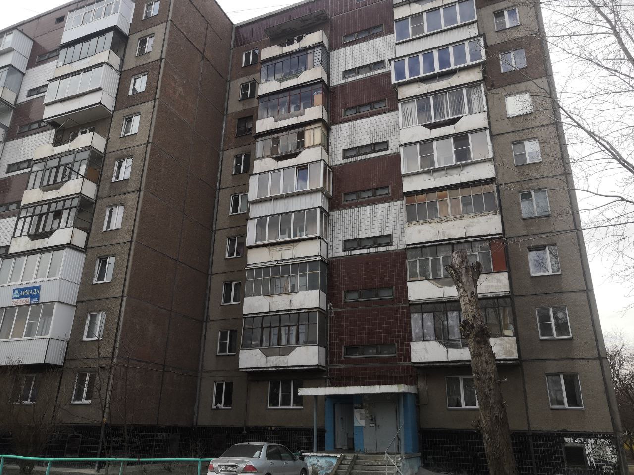 Жительница Челябинска проживает в небольшой квартире, а счета ей приходят, как за дворец