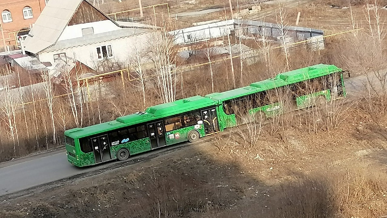 Два пассажирских автобуса столкнулись в Челябинске
