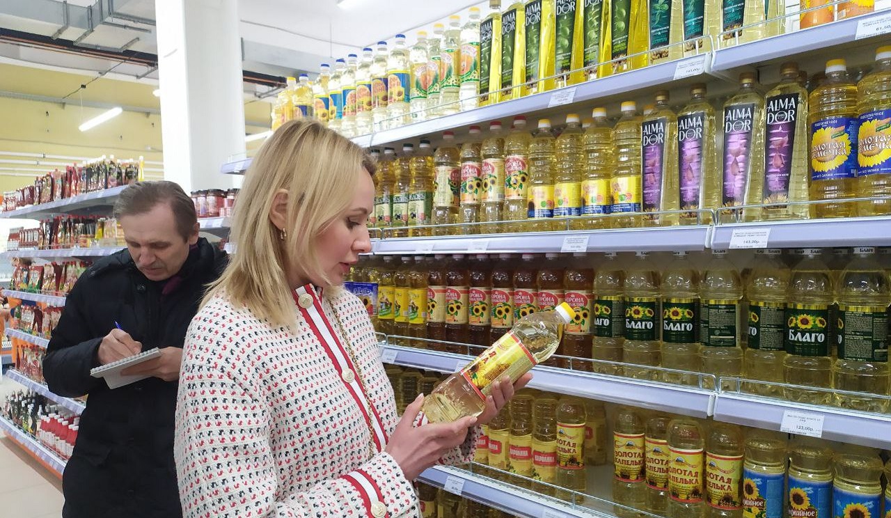 В Челябинской области сотрудники УФАС и прокуратуры проверили цены на продукты в магазинах