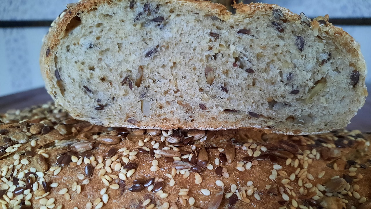 Жительница Челябинской области печет необычный домашний хлеб