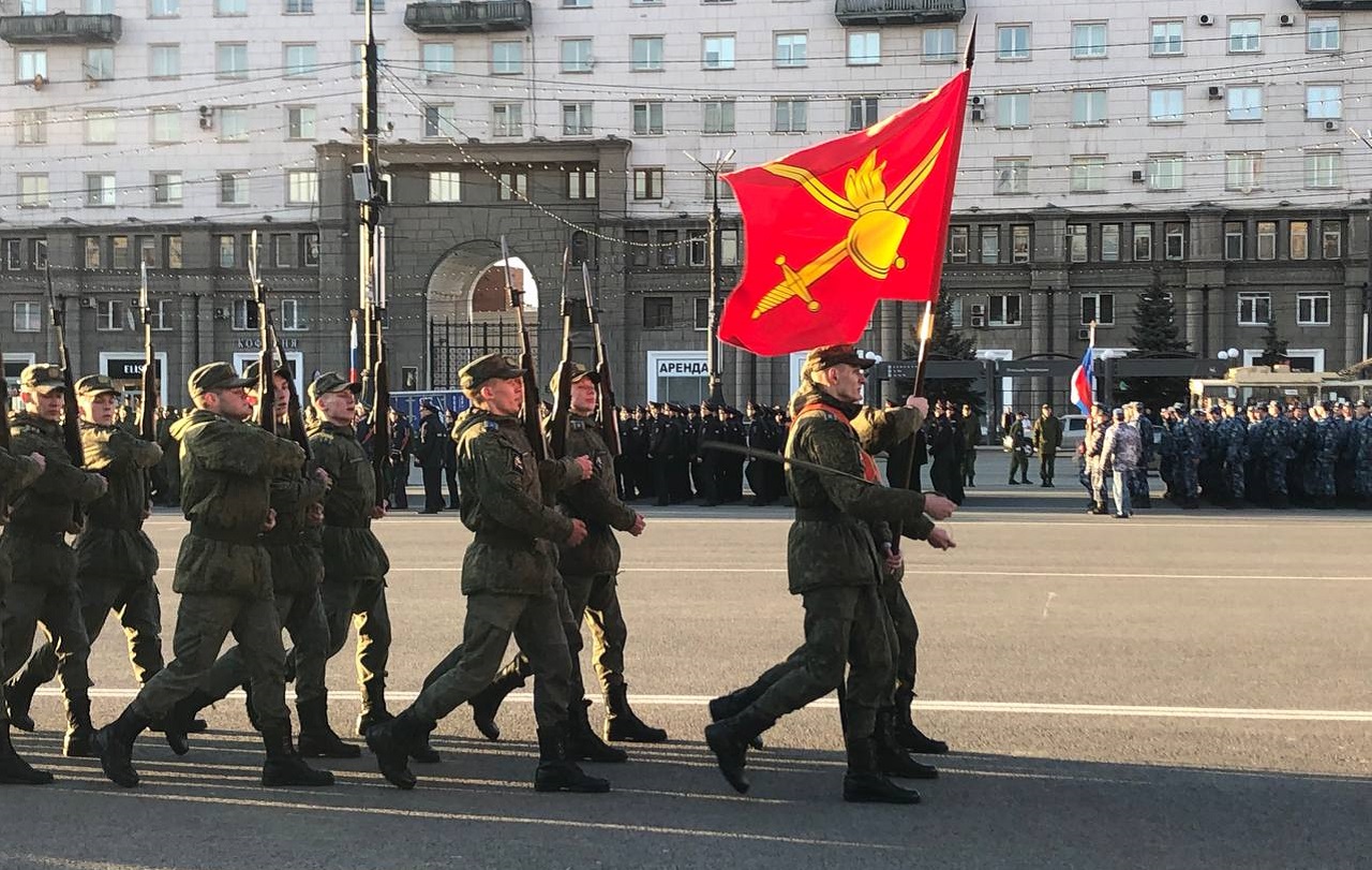 Как проходит репетиция парада. Репетиция парада Победы 2022 в Москве. Репетиция парада Победы 2022. Репетиция парада 9 мая 2022. Репетиция парада Победы в Петербурге.