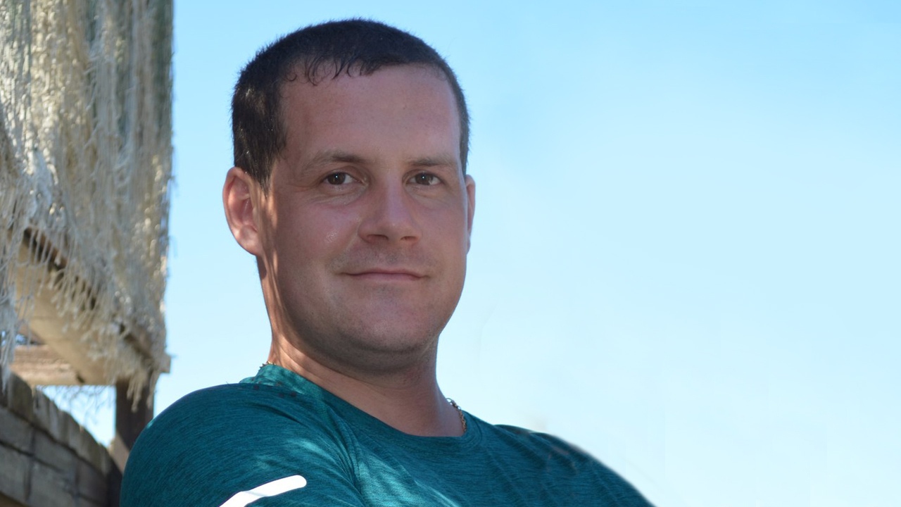 Бросился в огонь: житель Челябинской области вытащил ночью соседей из полыхающего дома