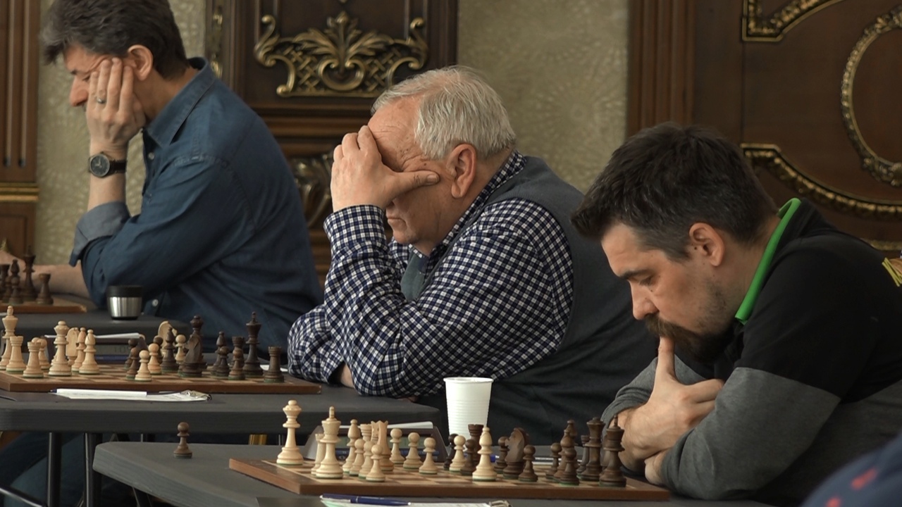 Больше 100 именитых шахматистов приехали на турнир 