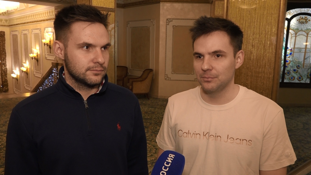 Больше 100 именитых шахматистов приехали на турнир 