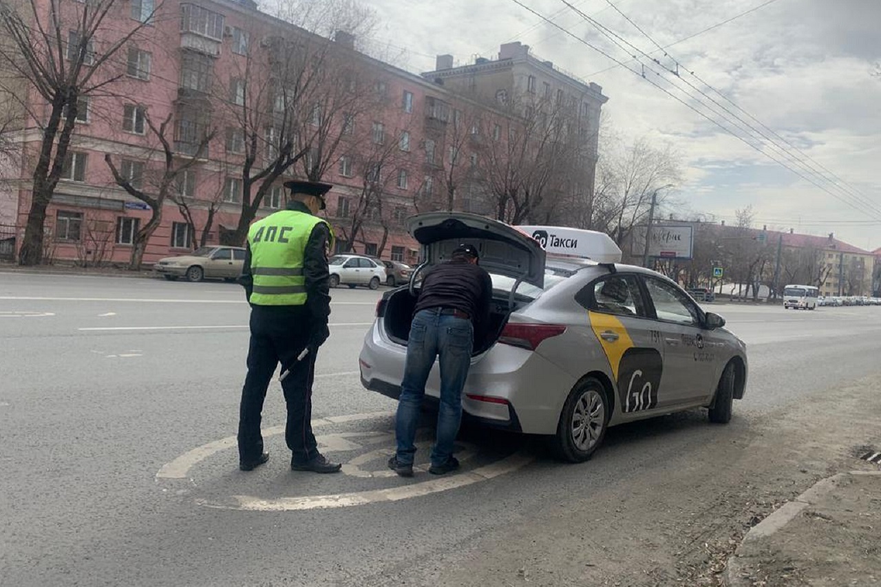 Более 360 нарушений выявили у таксистов Челябинской области за 4 дня Более 360 нарушений выявили у таксистов Челябинской области за 4 дня